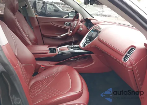 2021 Aston Martin Dbx z USA, uszkodzony, nr VIN SCFVUJAW1MTV00175